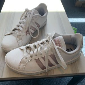 Pink Size 8 Adidas Cloudfoam